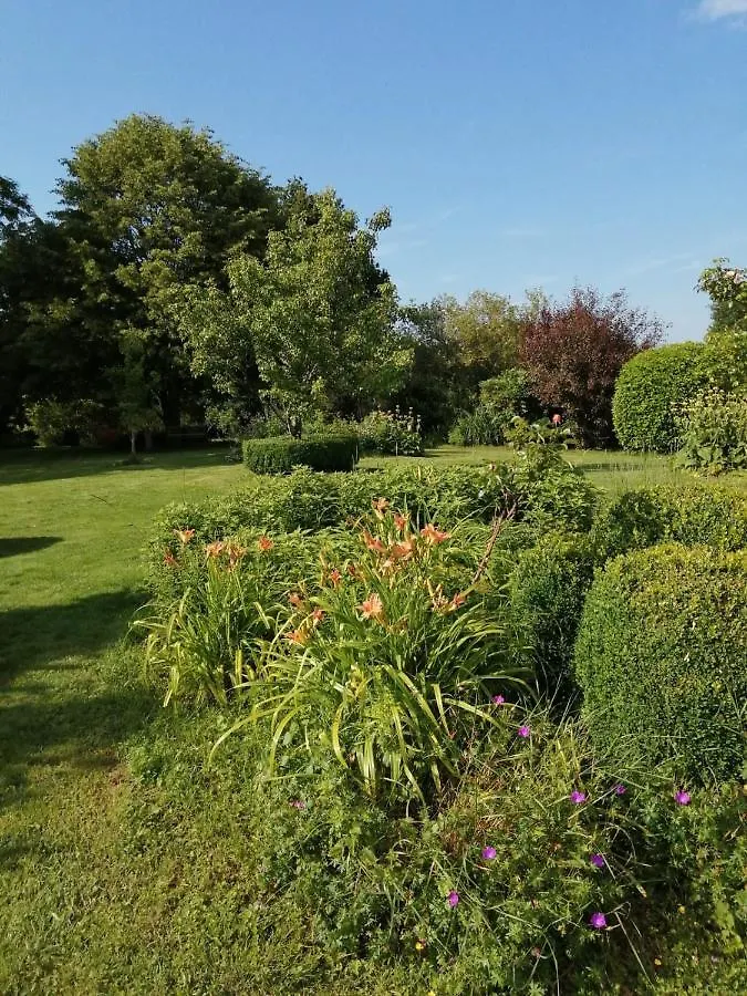 Les Berges De La Planchette Bed & Breakfast Yvignac-la-Tour