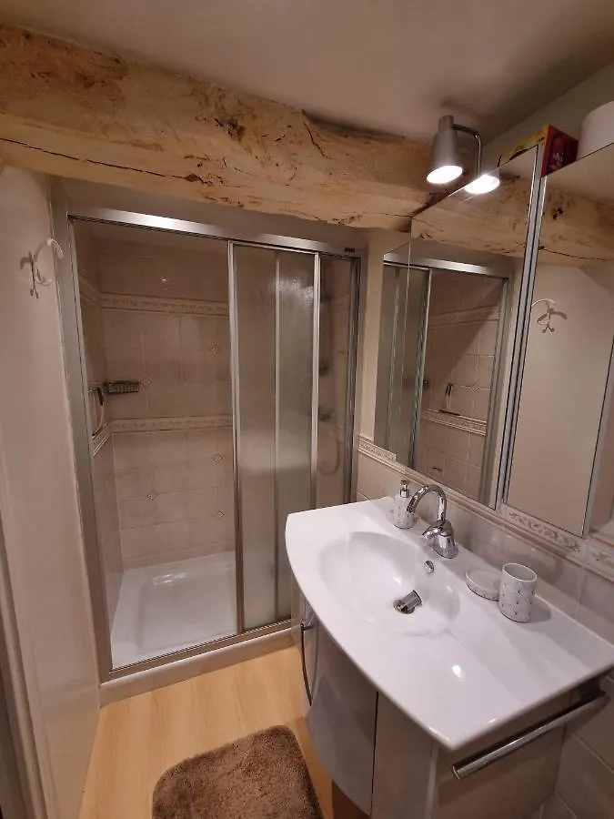 Les Berges De La Planchette Bed & Breakfast Yvignac-la-Tour 0*,